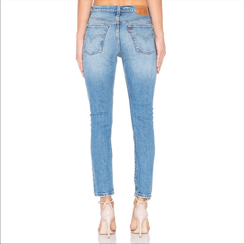Levi’s 501 High Rise Distressed Skinny Jeans EUC